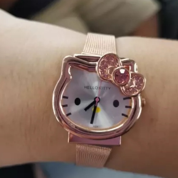 Hello Kitty Watch & Bracelet. New!!! - Picture 3 of 5
